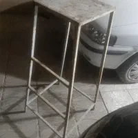چهار پایه فلزی