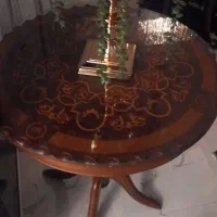 میز گرد چوبی سالم