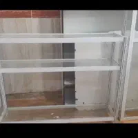 ویترین شیشه ایی