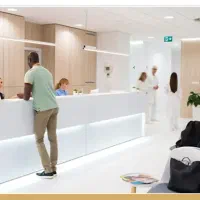 پزشک پوست مو آماده همکاری سرمایه گذار  کلینیک پوست