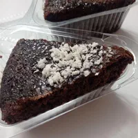 کیک خیس شکلاتی کیک خامه ی زعفرانی  انواع کیک خانگی|خوردنی و آشامیدنی|قم, سراجه (۱۵ خرداد)|دیوار