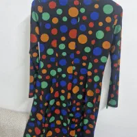 مانتو|لباس|قم, وادی السلام|دیوار