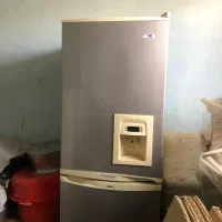 یخچال فریزر در حد نو کمتر دوسال کار کرده