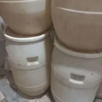 بشکه ۱۲۰کیلویی|ظروف نگهدارنده، پلاستیکی، یک‌بارمصرف|قم, چهار مردان|دیوار