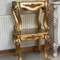 دو عدد عسلی