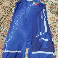 لباس ورزشی کشتی و کفش کشتی