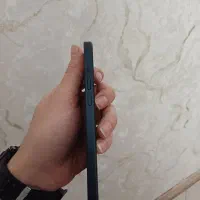 Iphone13|موبایل|میانه, |دیوار