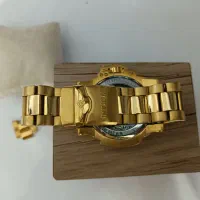 یک عدد ساعت مچی نبضی اینویکتا