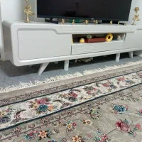 میز تلویزیون و آیینه کنسول
