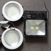 پروژکتور و نور افکن 100 وات