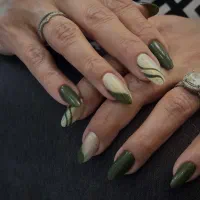 ترمیم ‌ناخن‌دست+لاک‌ژل فقط ۴۹۰(لاک‌ژل رایگان‌پا)