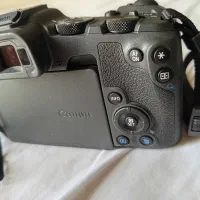 دوربین کنون R8 و لنز پنجاه سری RF و F1/8