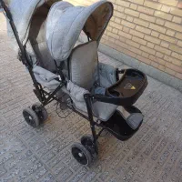 کالسکه دوقلو