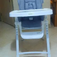 صندلی غذای کودک در حد نو