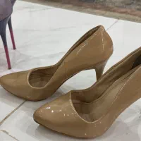کفش وارداتی مرواریدی و کفش کرمی۷۰۰۰۰۰|کیف، کفش، کمربند|تهران, سنگلج (شاپور)|دیوار