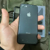 آیفون 8 تمیز