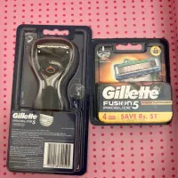 تیغ یدک و دسته با یک عدد یدک و باطری|آرایشی، بهداشتی، درمانی|تهران, فرمانیه|دیوار