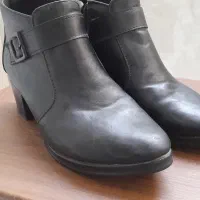 نیم بوت پاشنه دار نو هستش ب ضمانت نویی داده میشود
