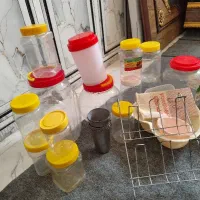 مقداری ظروف فروشی