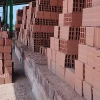 به چند نفر ماهر جهت کار آجر بارزنی   نیازمندیم
