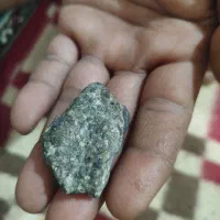 سنگ نمی‌دونم چیه|جواهرات|تربت جام, میان جام|دیوار