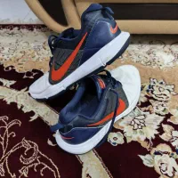 کتونی چرمی و تور۲ رنگ نایک سفید و سرمه ای سایز 45|کیف، کفش، کمربند|رشت, باهنر|دیوار