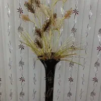 گل مصنوعی و گلدان