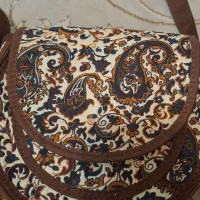 کیف رو دوشی سنتی و کلاه