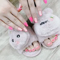 کاشت ناخن با متریال عالی