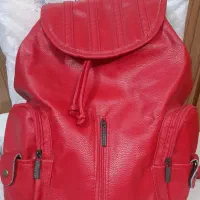 کوله پشتی قرمز رنگ چرم