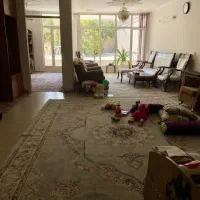 خانه-ویلایی-با-حیاط-اختصاصی