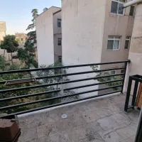 اندرزگو آپارتمان ۱۲۵ متری ۲ پارکینگه