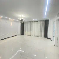 78متر-دوخواب-سالن-پنجره-غرق-نور-تراورتن-پارکینگ