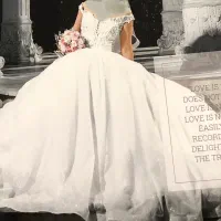 لباس عروس نو و تاج|لباس|تهران, مینای شمالی (مخبر)|دیوار