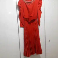 پیراهن مجلسی|لباس|مهاجران, |دیوار