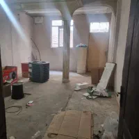 ملک دربستی ۱۰۰ متر دو طبقه و نیم انبار و کارگاه