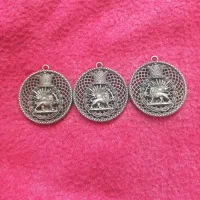 گردن آویز قدیمی