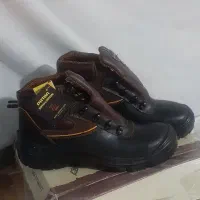 کفش ایمنی سایز۴۴ و۴۵ نو نو هفت جفت