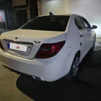 دنا اتومات 1402|خودرو سواری و وانت|بروجرد, |دیوار