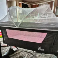 تخت کنارمادر