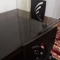 میز نهارخوری . و تابلو