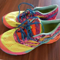 کفش اسپرت.ساخت ویتنام