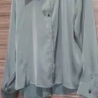 تعدادی شومیزنوتعدادی لباس