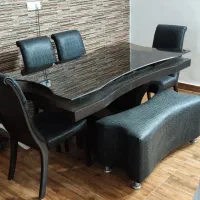 میز و صندلی شش نفره بسیار تمیز