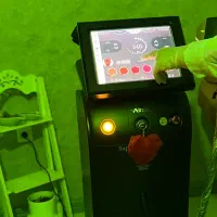 استخدام اپراتور لیزر