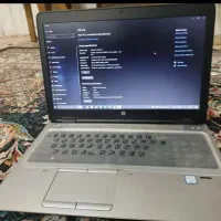 تعدادی لپتاپ