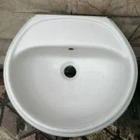 روشویی باپایه