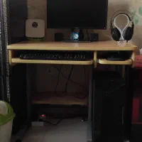 میز کامپیوتر سالم