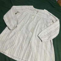 تعدادی لباس نو