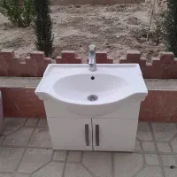 روشویی بهمراه شیر و آینه